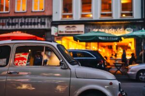 Подробнее о статье Как купить авто в Сербии: поиск, покупка и регистрация  автомобиля в Сербии